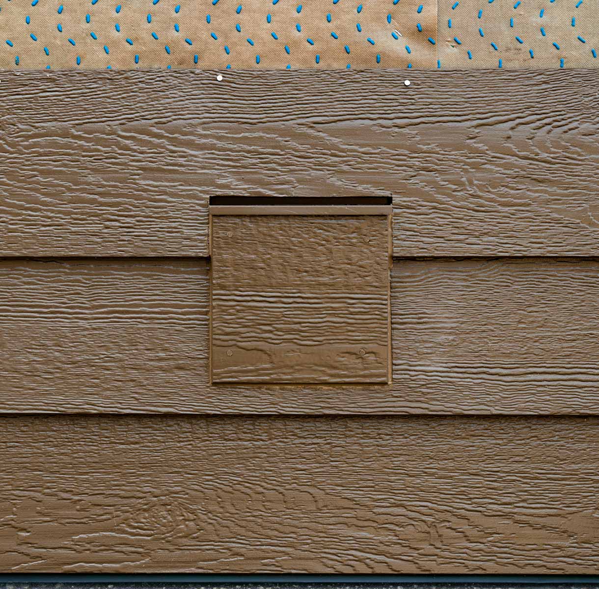 LP smartside illustrating J-block; accessory